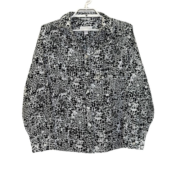 Chico's Tops - Chico's No Iron Top Womens Size 2 Large Black Print Long Sleeve Button Front